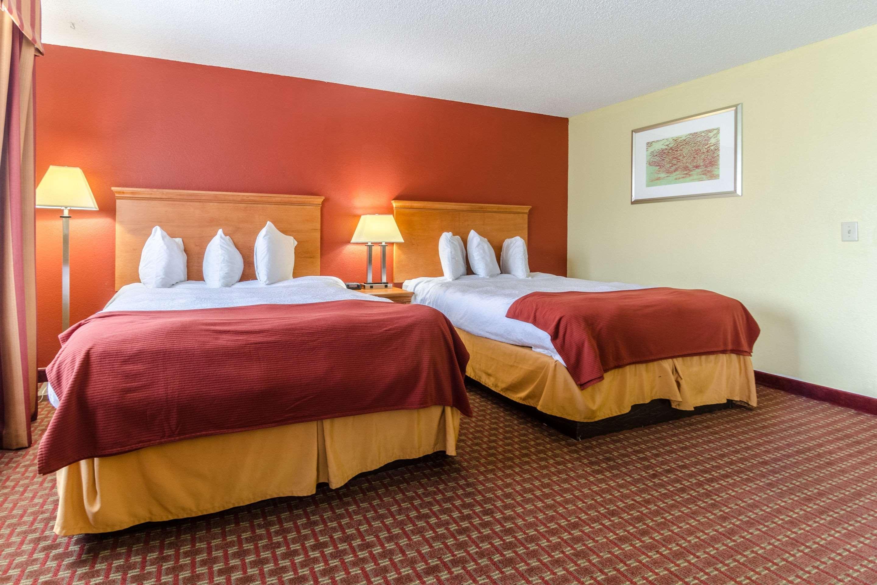 Rodeway Inn & Suites Jacksonville Near Camp Lejeune Exteriör bild
